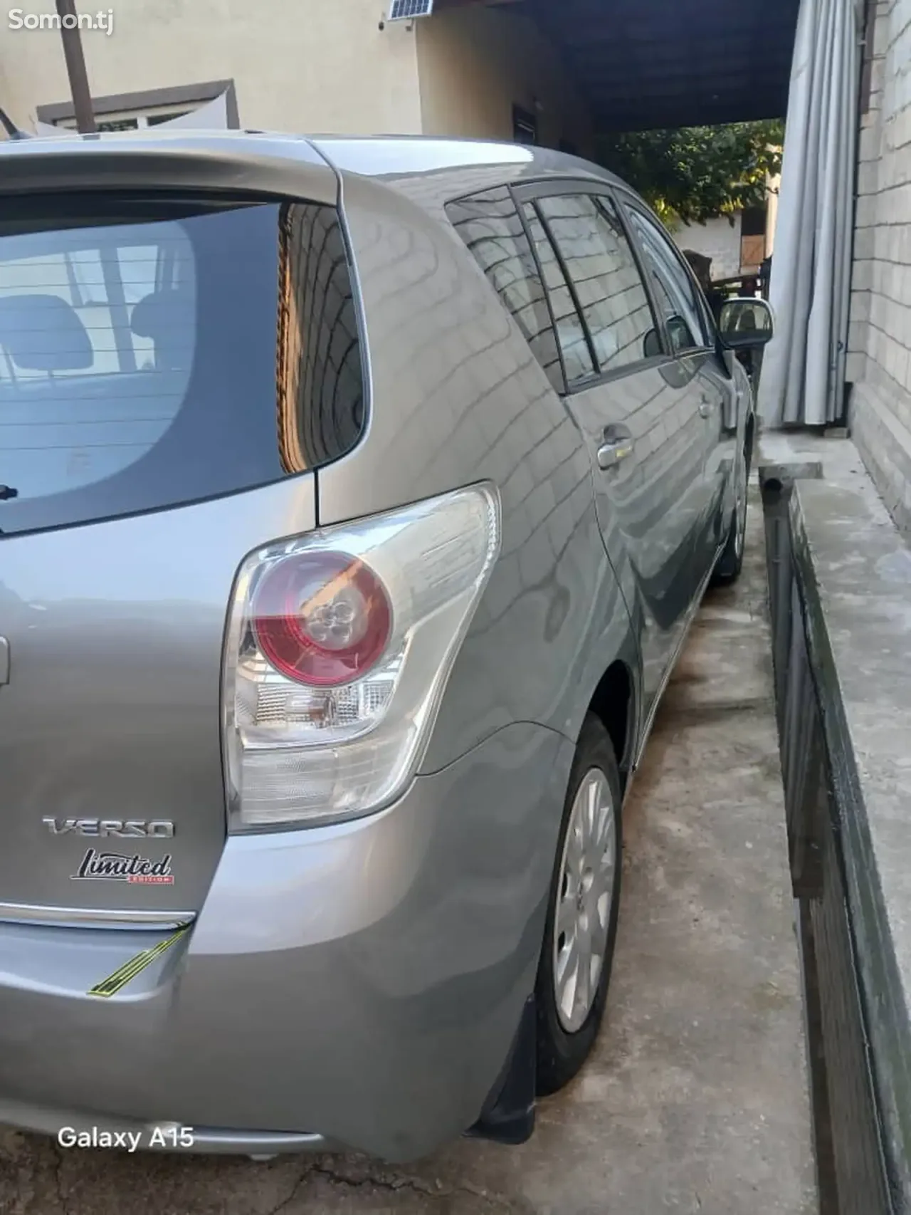 Toyota Verso 2012 · 1.8 MT