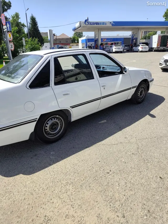 Daewoo Nexia 1996 · 1.6 MT