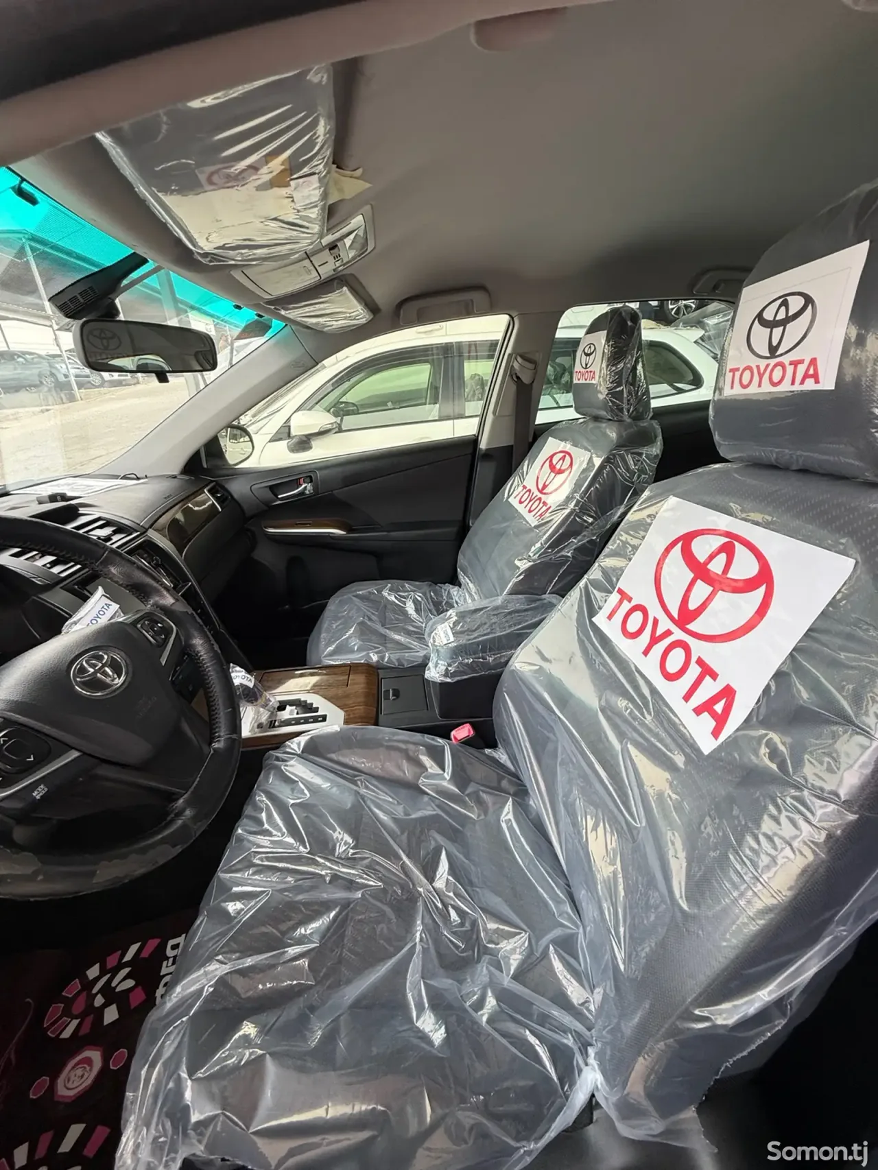 Toyota Camry 2015 · 2.5 AT