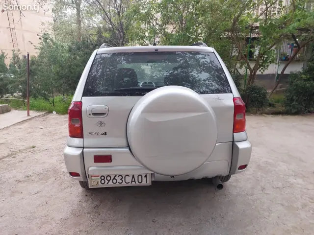 Toyota RAV 4 2002 · 2.4 AT