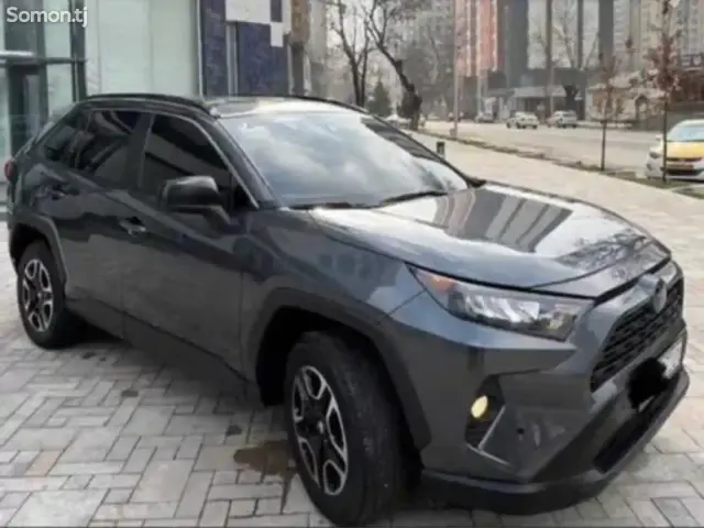 Toyota RAV 4 2020 · 2.4 AT