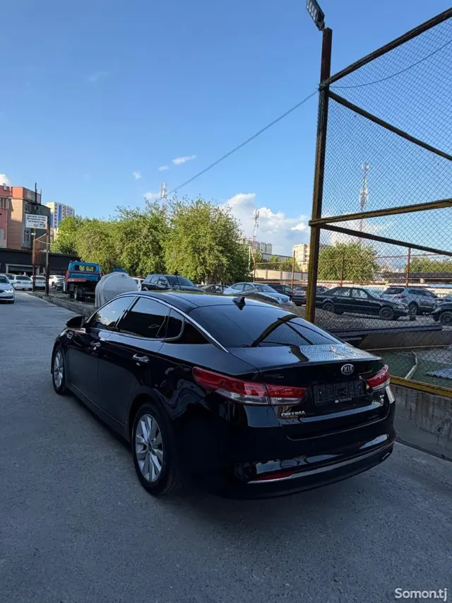 Kia Optima 2016 · 2.4 AT