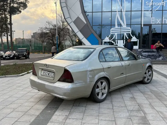 Daewoo Magnus 2001 · 1.8 MT