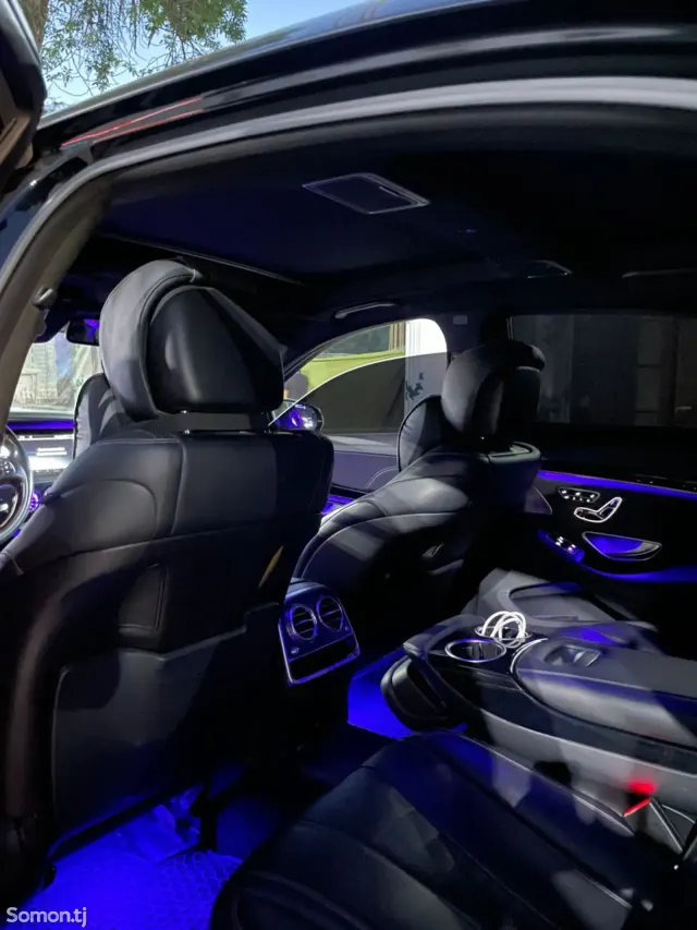 Mercedes-Benz AMG GT 2016 · 5.5 AT