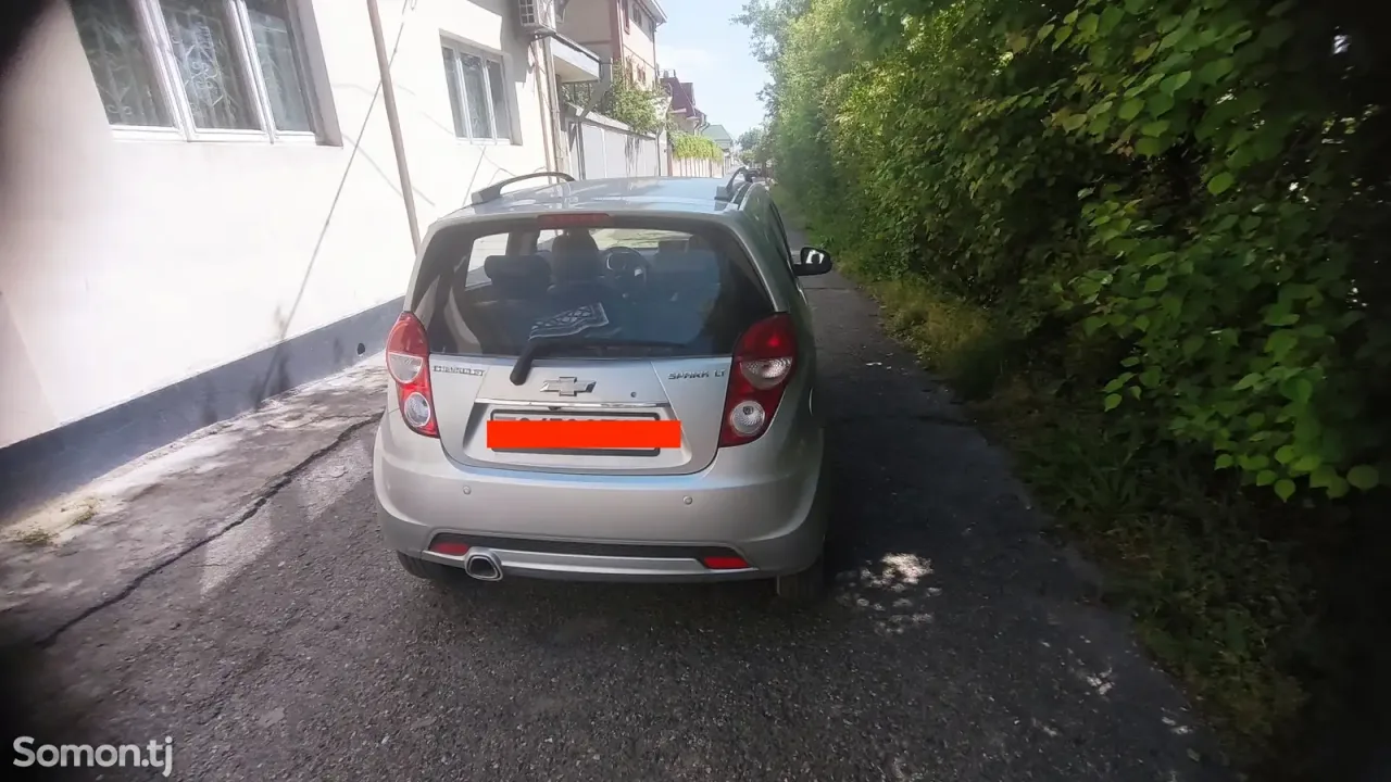 Chevrolet Spark 2014 · 1.0 AT