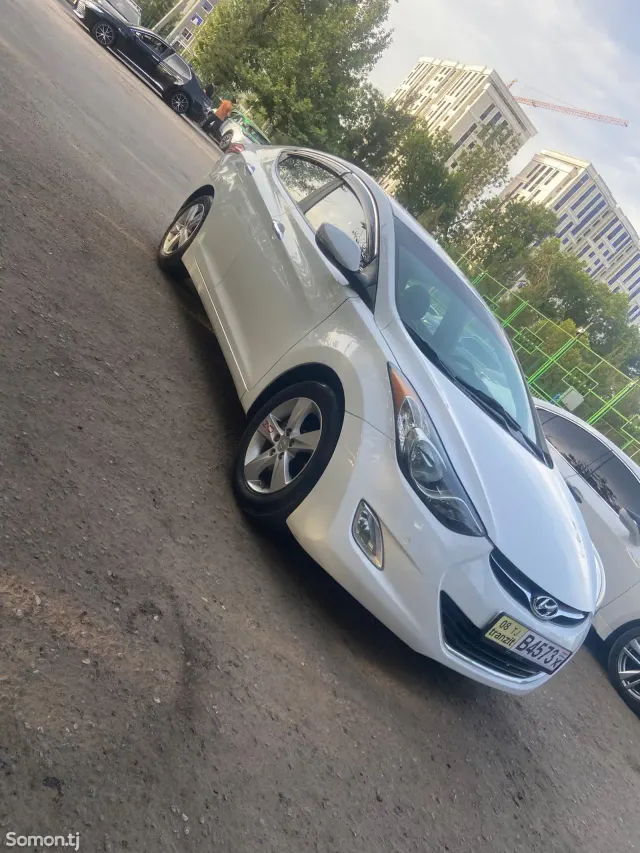 Hyundai Avante 2011 · 1.6 AT