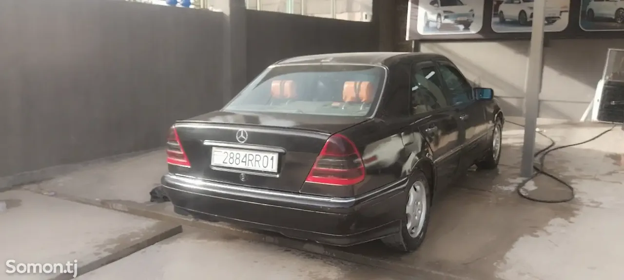 Mercedes-Benz C class 1995 · 1.8 MT