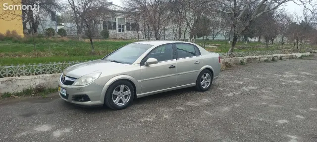 Opel Vectra C 2007 · 2.2 AT