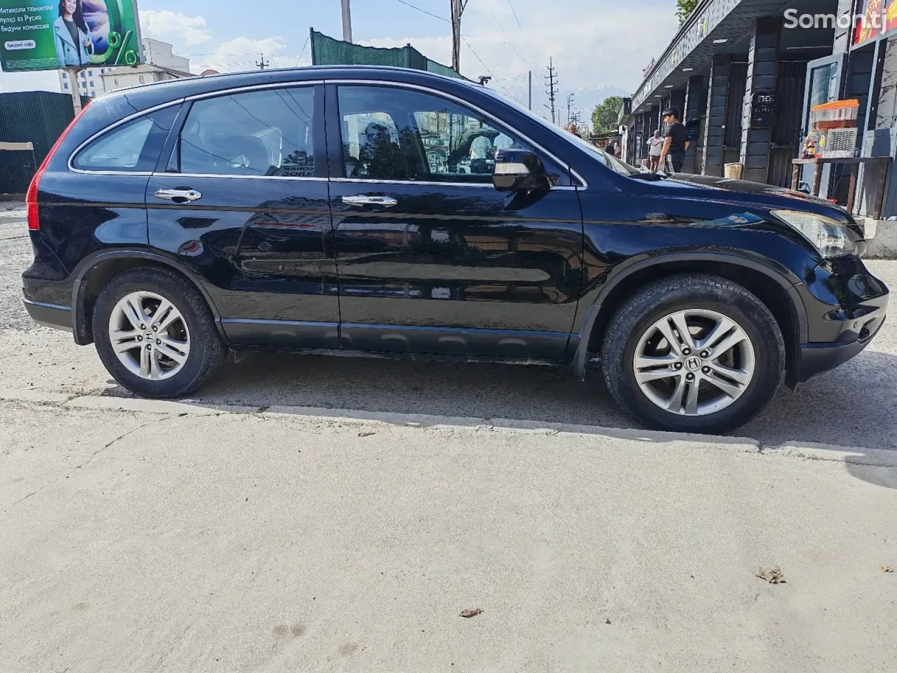 Honda CR-V 2011 · 2.0 MT