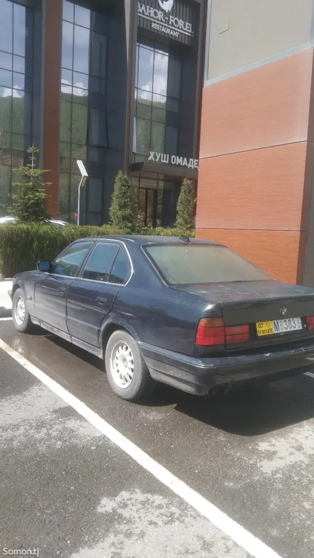 BMW M5 1994 · 2.5 MT