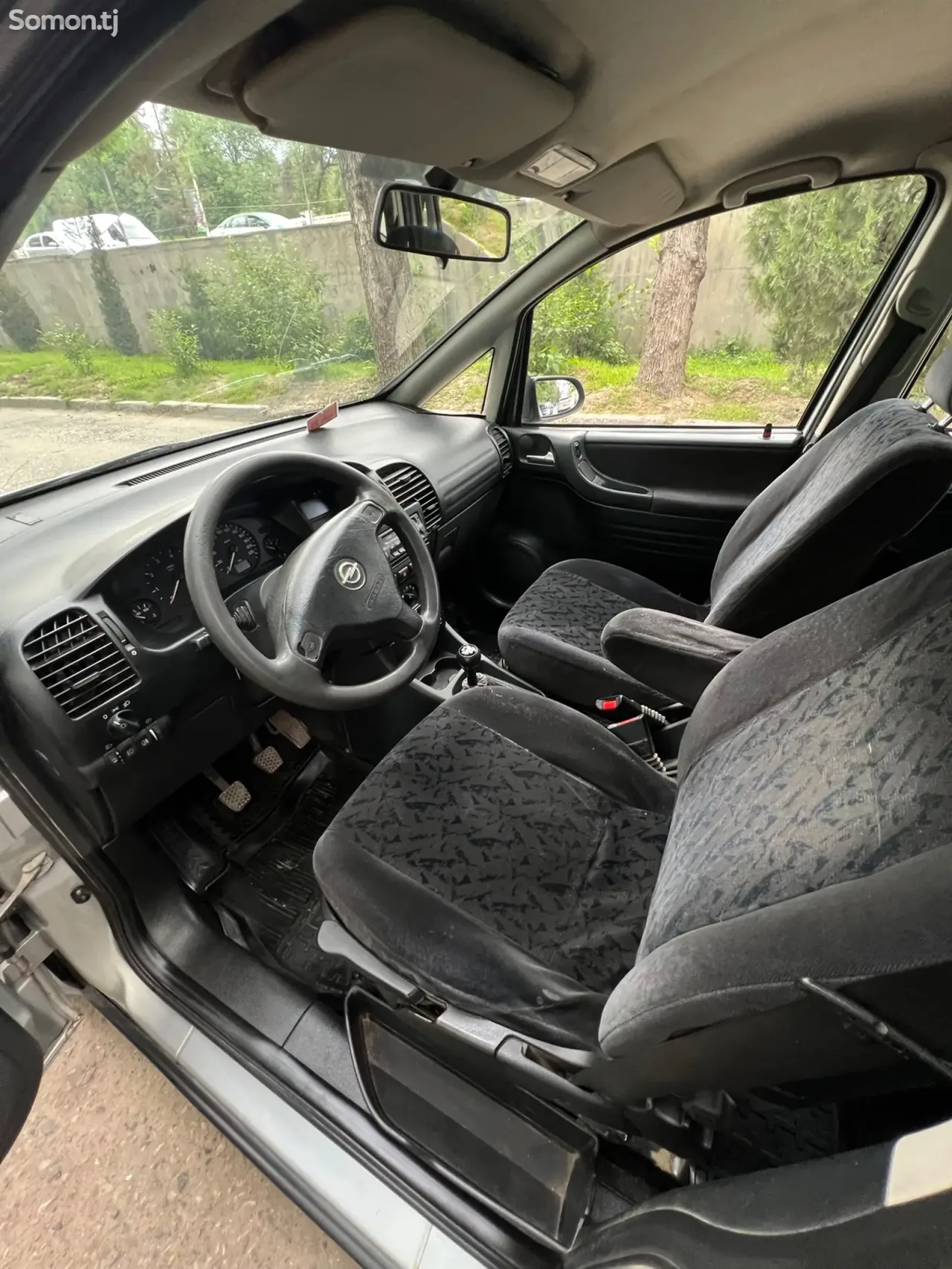 Opel Zafira 2000 · 1.8 MT