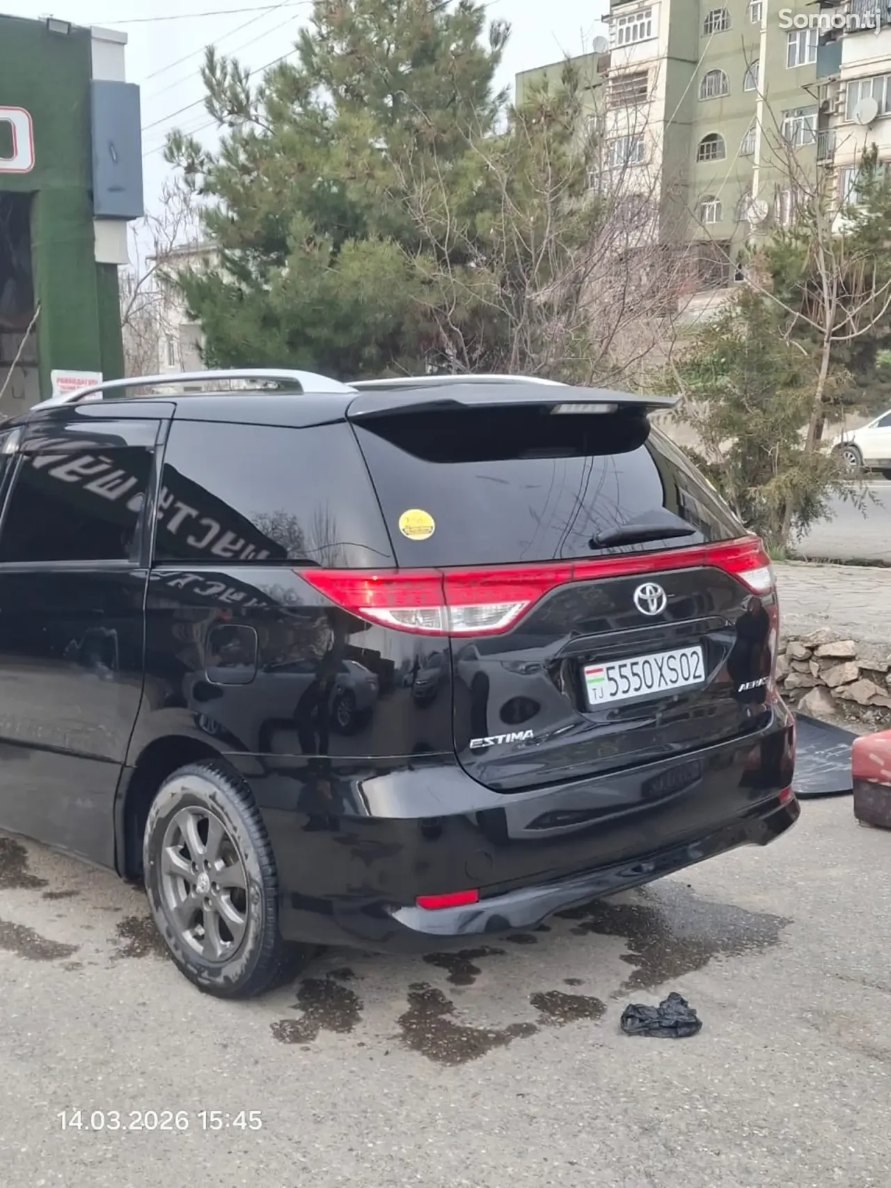 Toyota Estima 2010 · 2.4 AT