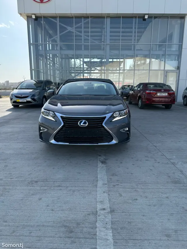 Lexus ES series 2016 · 3.0 AT