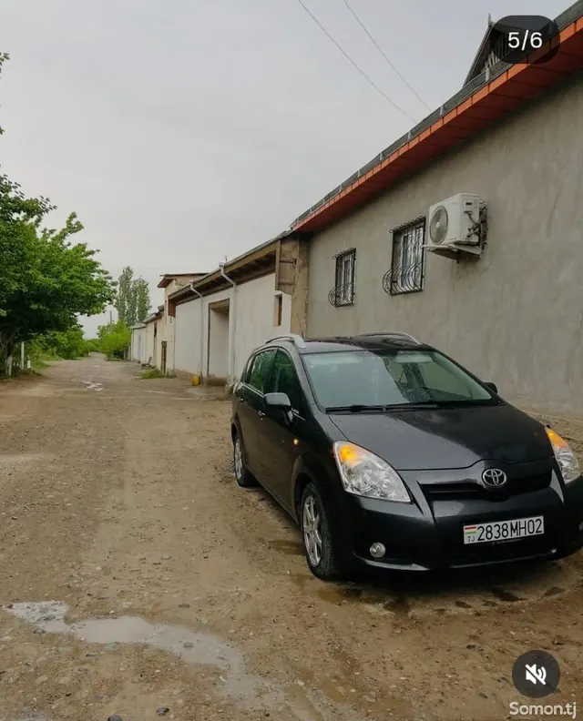 Toyota Corolla Verso 2009 · 1.8 MT