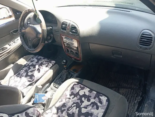 Daewoo Nubira 1997 · MT