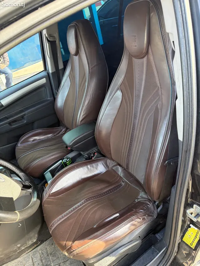 Opel Zafira 2008 · 2.2 AT