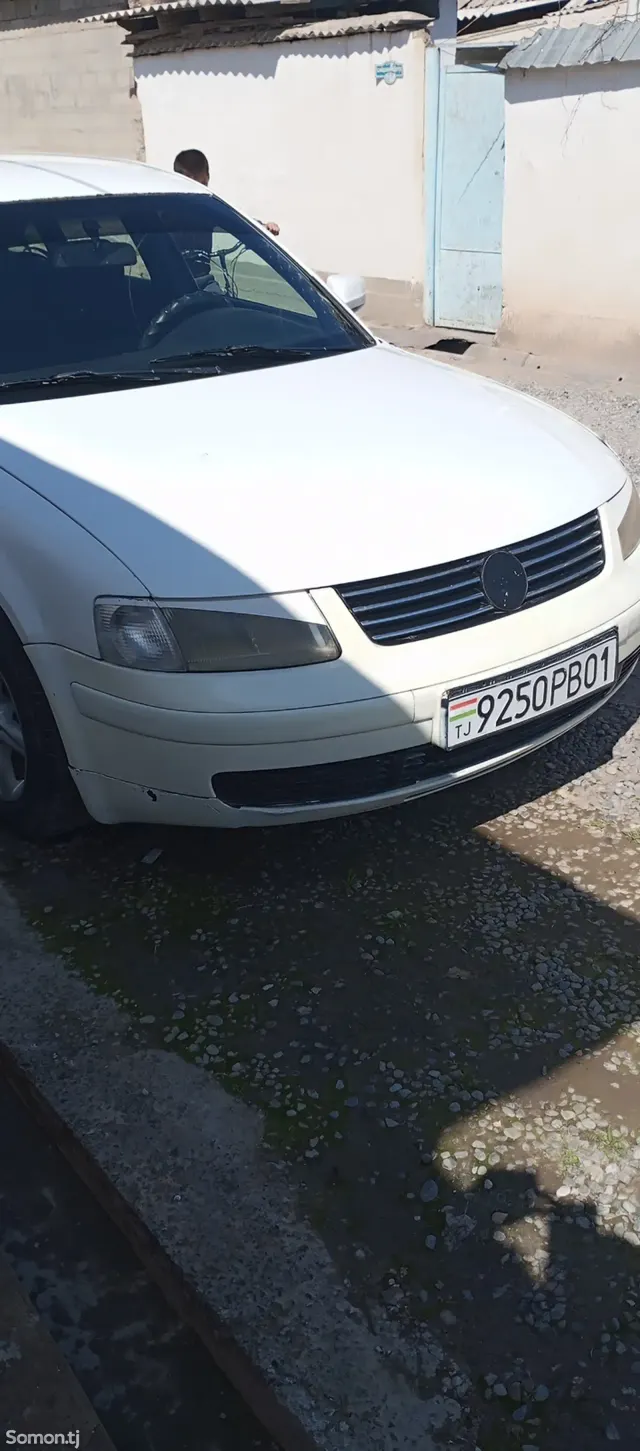 Volkswagen Passat 1998 · 1.6 MT