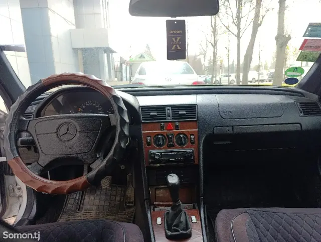 Mercedes-Benz C class 1997 · 1.8 MT