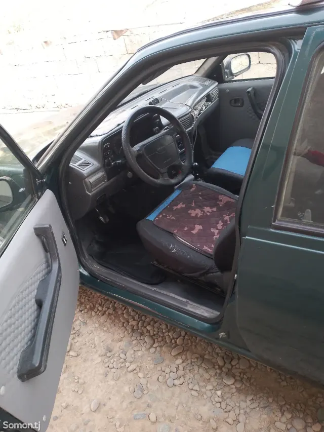 Daewoo Nexia 1996 · 1.6 MT