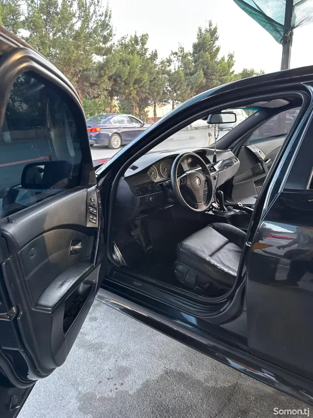 BMW 5 series 2005 · 2.5 AT