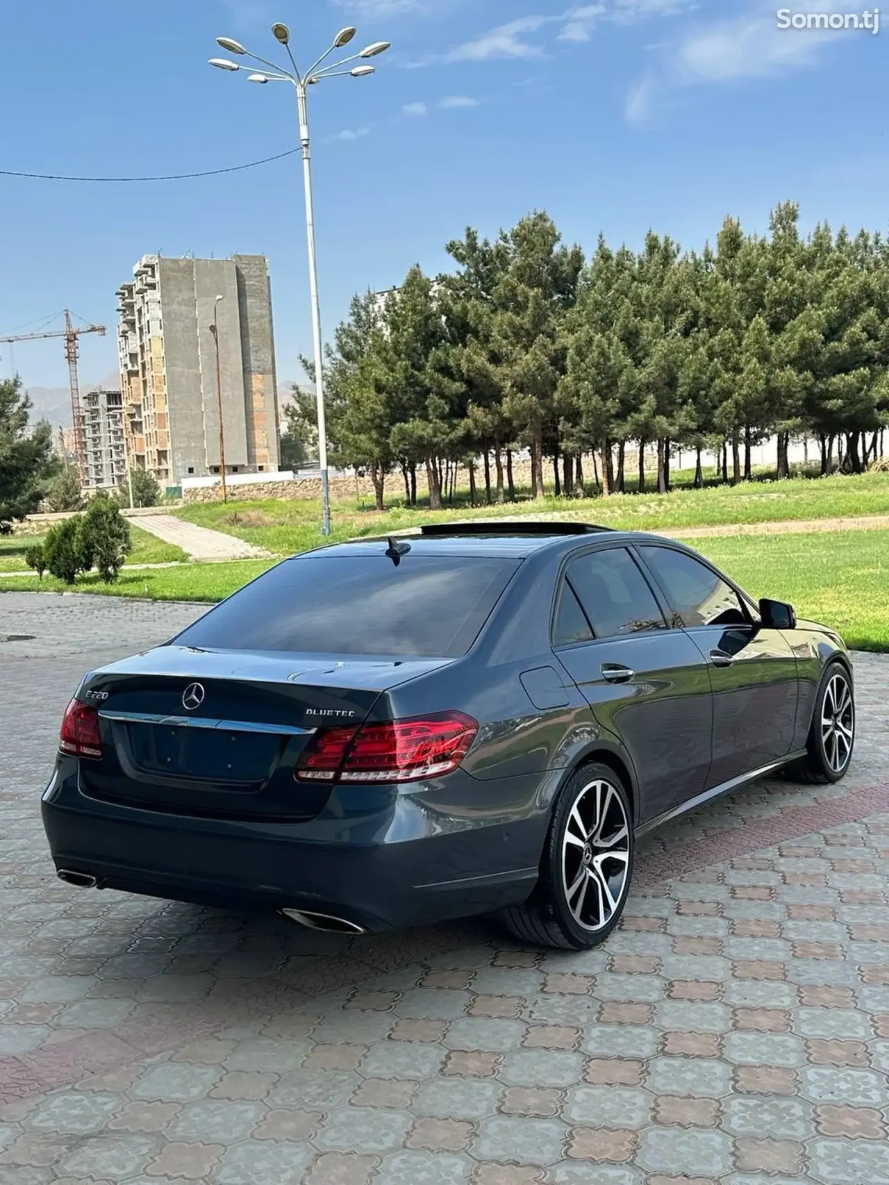 Mercedes-Benz E class 2015 · 2.2 AT