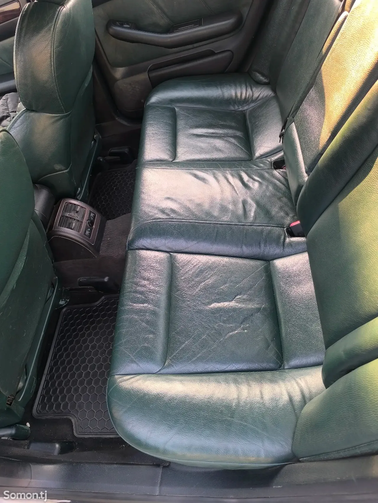 Audi A6 2001 · 2.5 AT