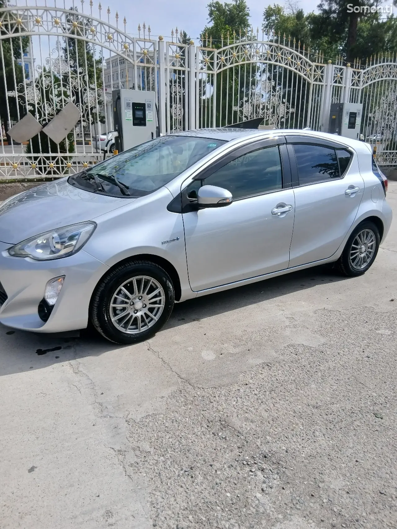Toyota Aqua 2015 · 1.5 AT