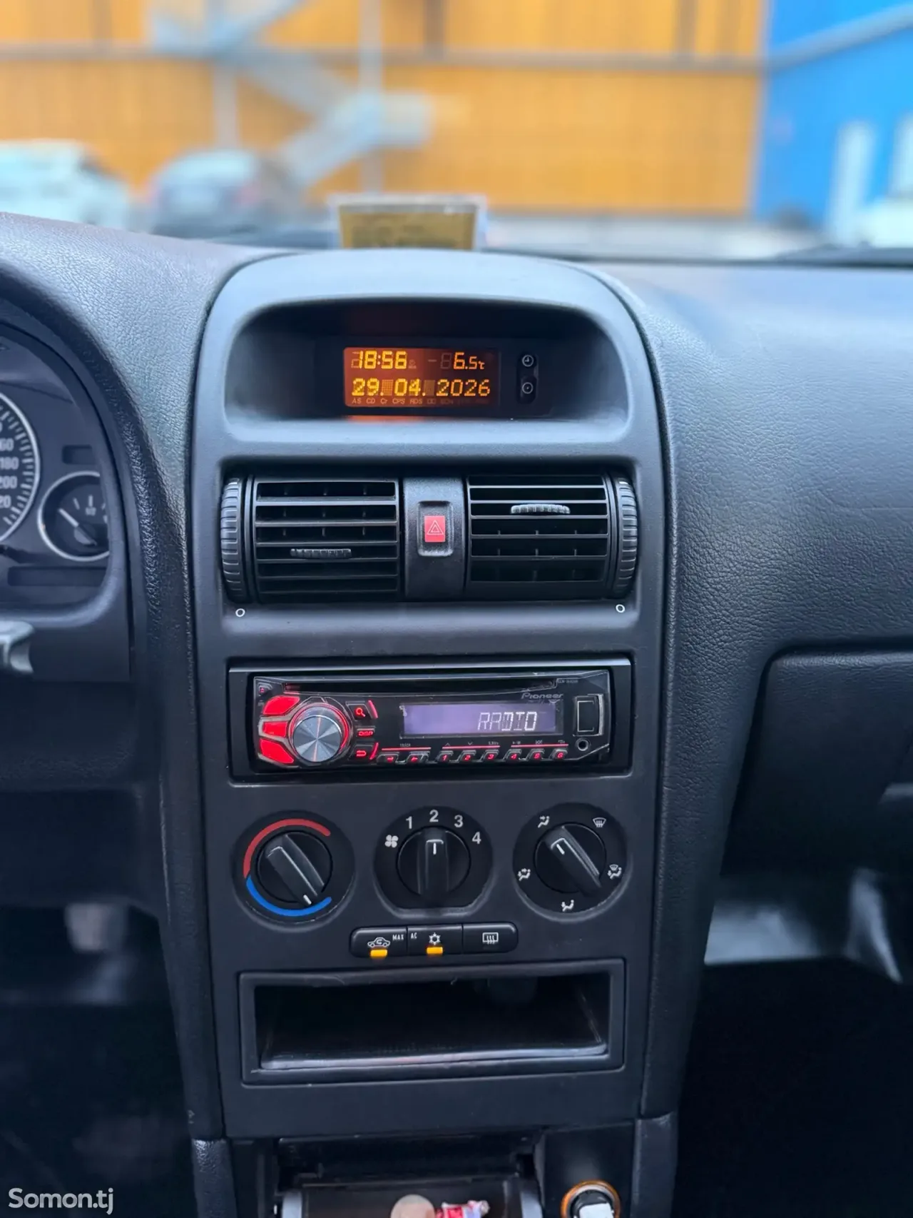 Opel Astra G 2001 · 1.6 MT