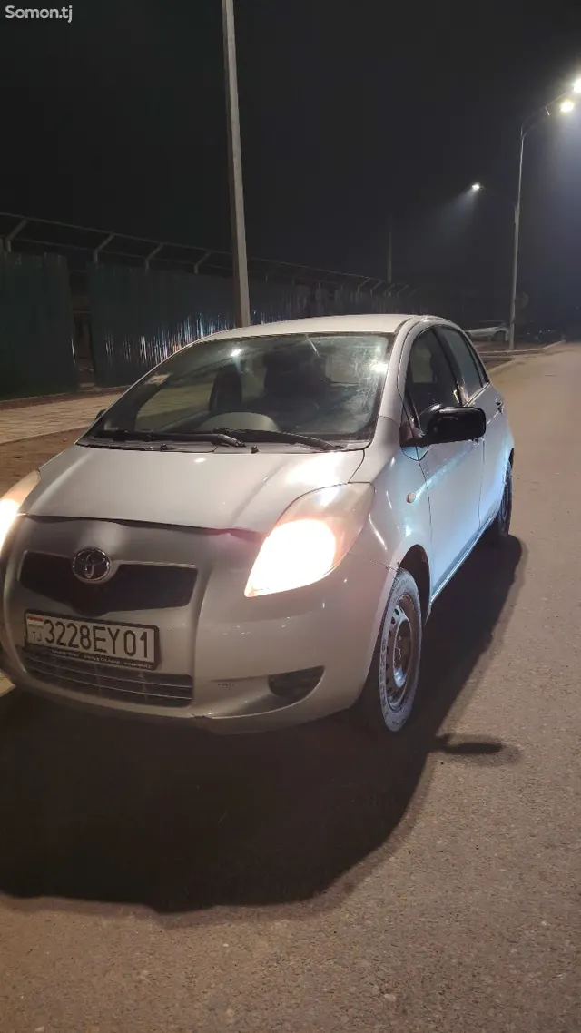 Toyota Vitz 2006 · 1.3 MT