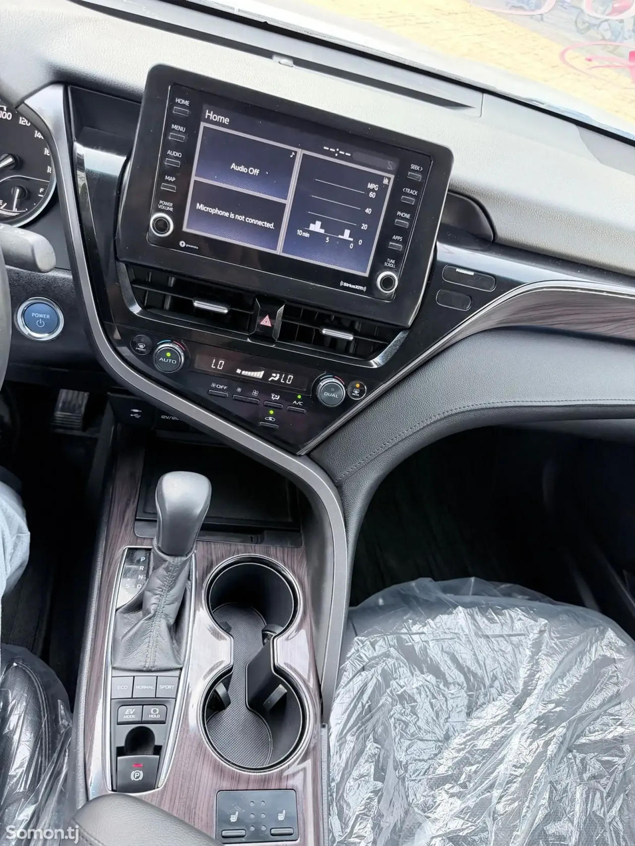 Toyota Camry 2018 · 2.5 AT