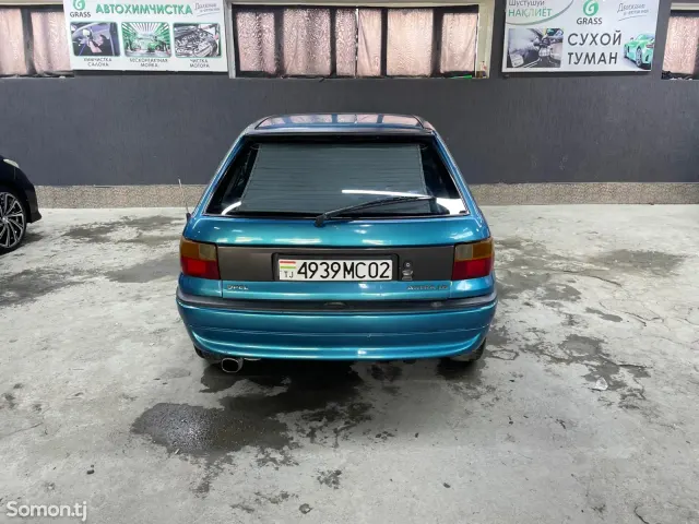 Opel Astra F 1993 · 1.6 MT