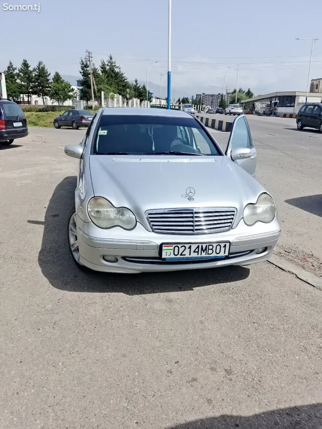 Mercedes-Benz C class 2002 · 2.0 MT