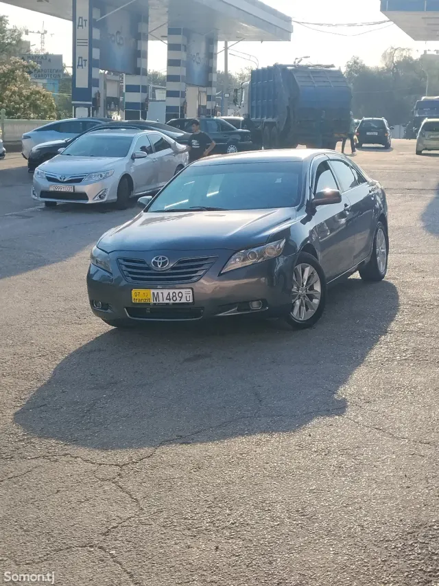 Toyota Camry 2007 · 2.4 AT