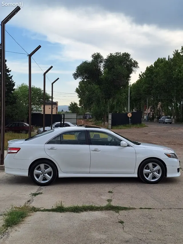 Toyota Camry 2011 · 2.5 AT