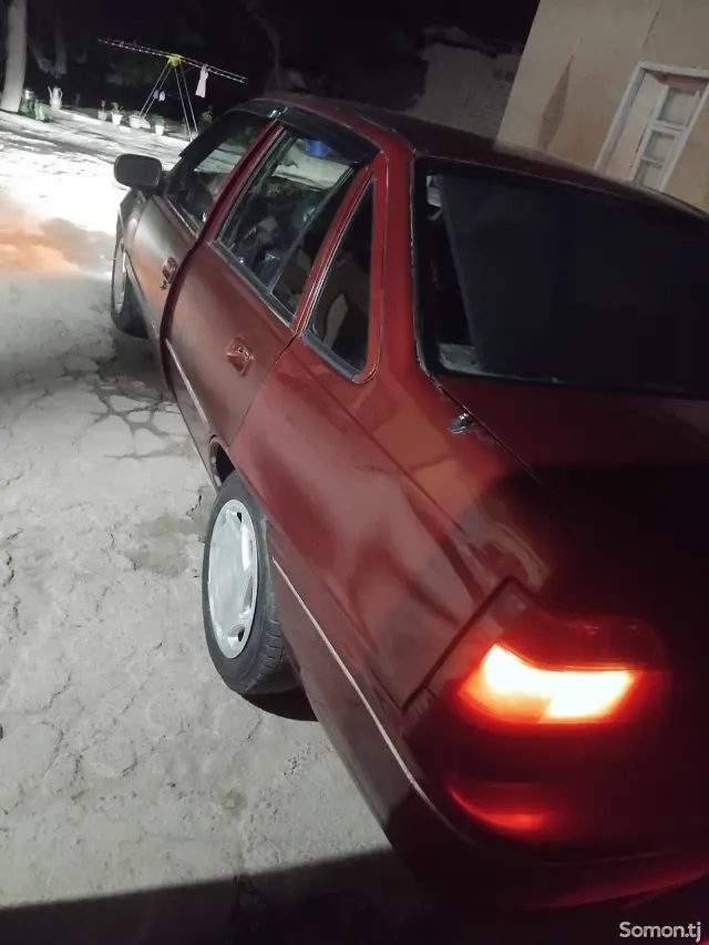 Daewoo Nexia 1996 · 1.6 MT