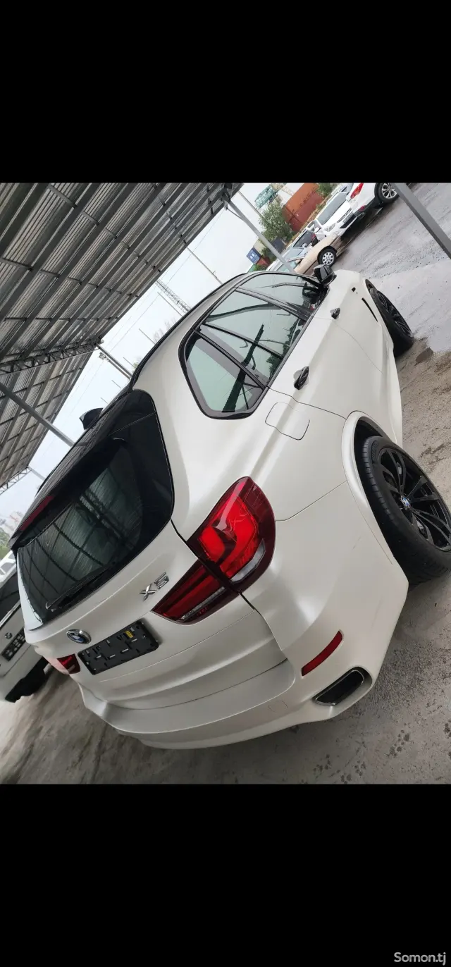BMW X5 M 2015 · 4.0 AT