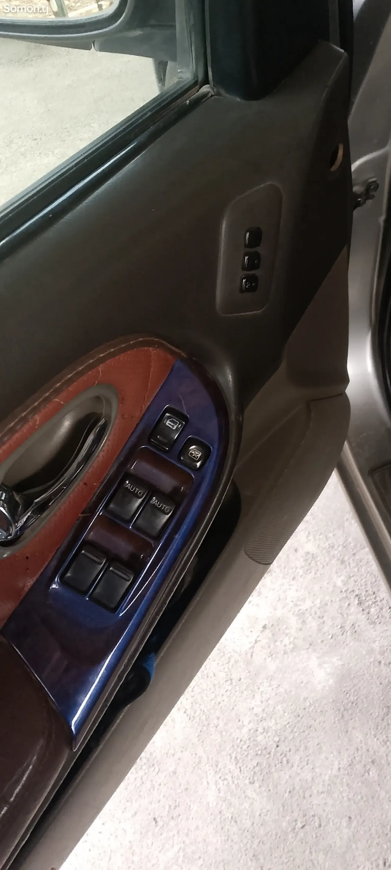 Infiniti I series 2005 · AT