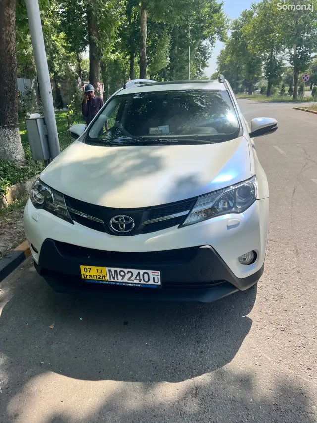 Toyota RAV 4 2015 · 2.5 AT