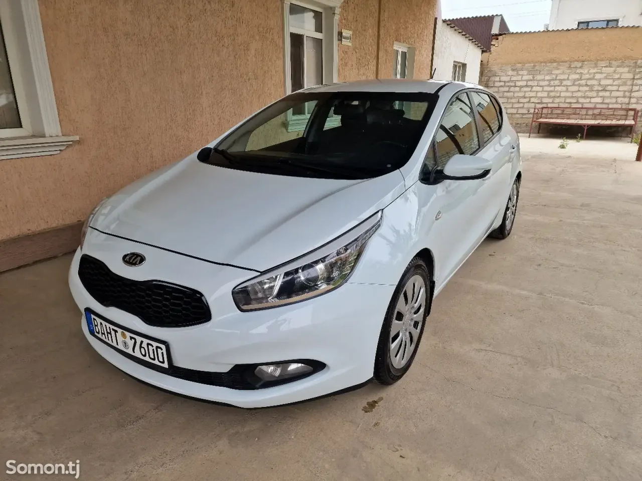 Kia Ceed 2014 · 1.4 MT