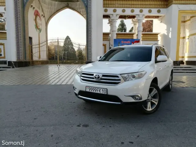 Toyota Highlander 2012 · 3.5 AT
