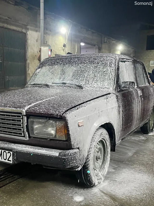 Lada (ВАЗ) 2107 2005 · 1.6 MT