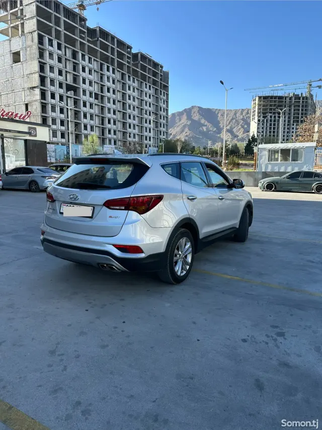 Hyundai Santa Fe 2015 · 2.0 AT