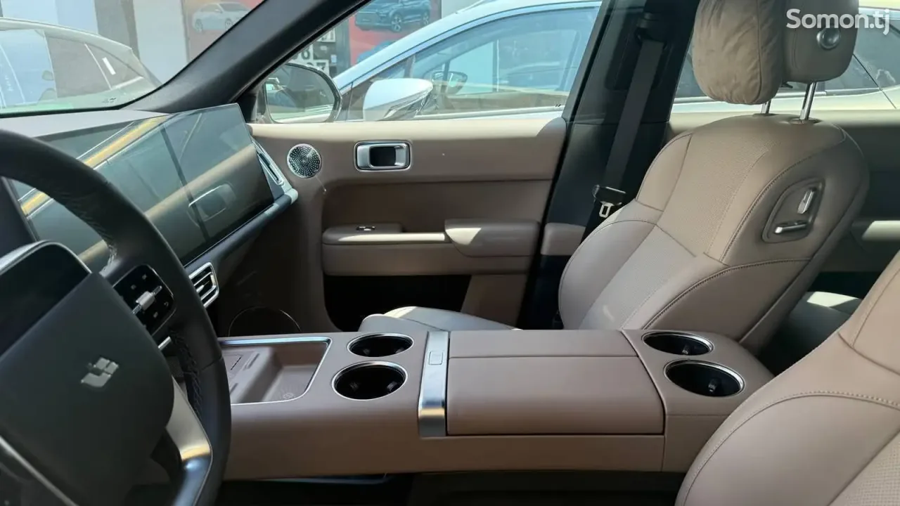 Li Auto (Lixiang) L9 2025 · 4.0 AMT