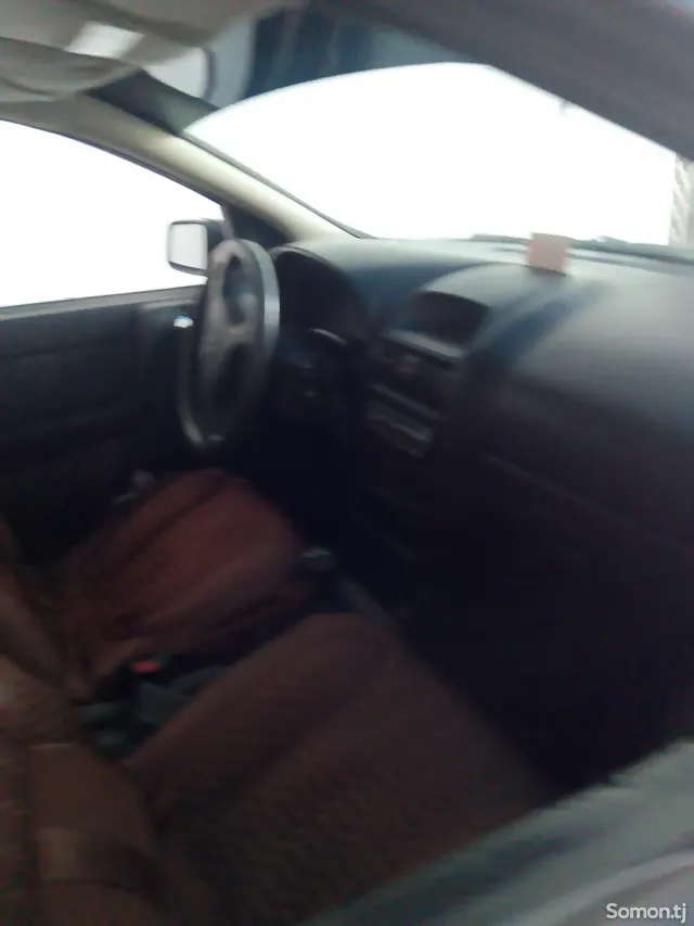 Opel Astra G 2000 · 1.6 MT