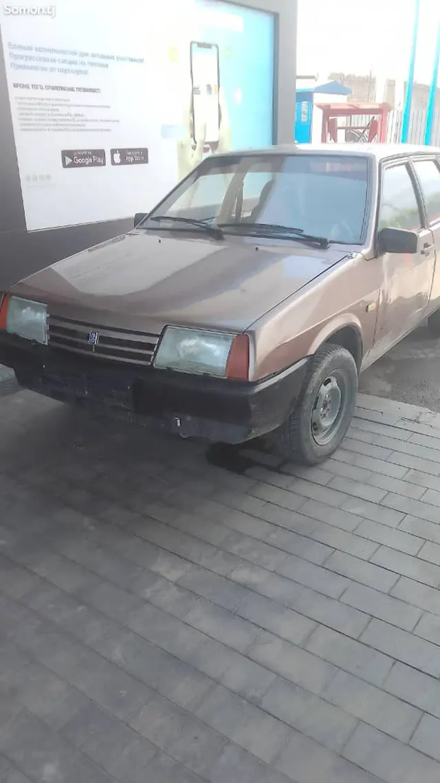 Lada (ВАЗ) 2109 1995 · 1.6 MT