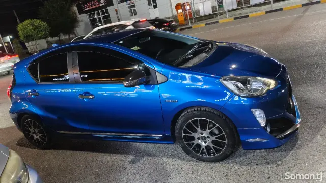 Toyota Aqua 2015 · 1.5 AT