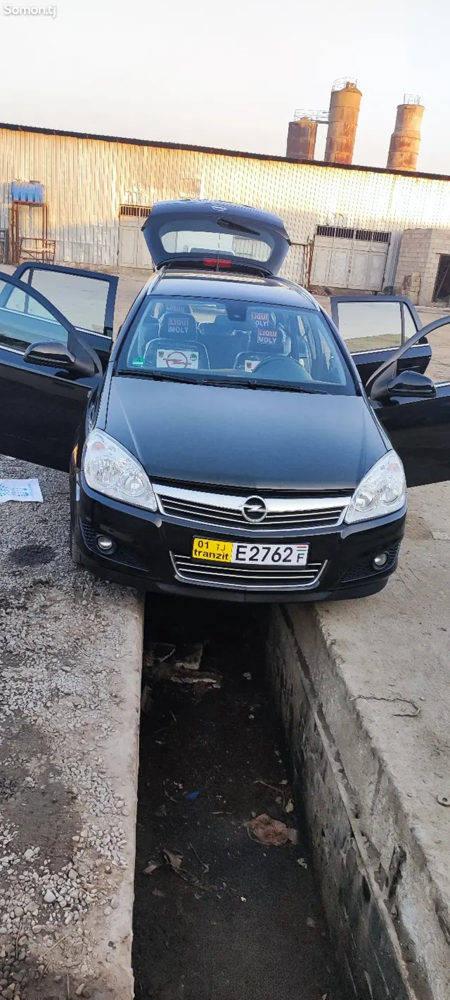 Opel Astra H 2010 · 1.8 MT