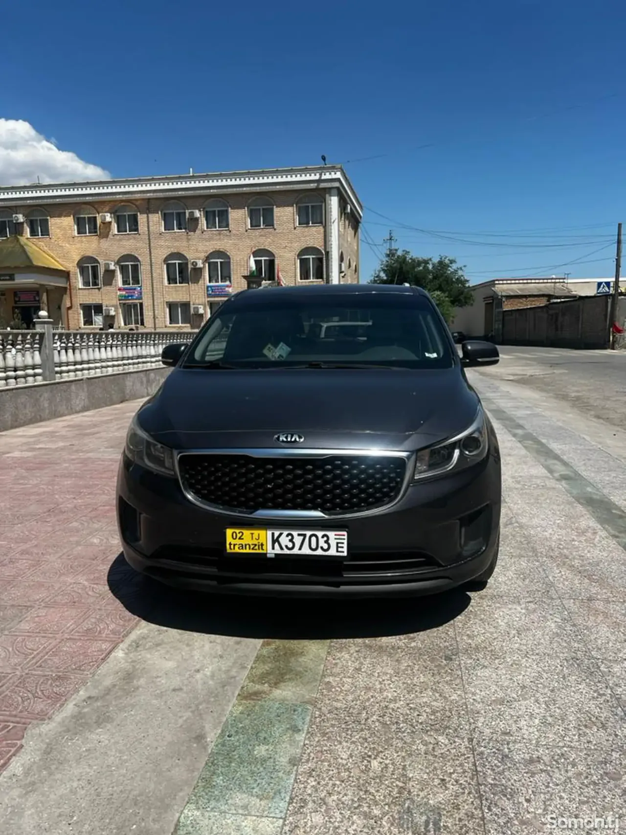 Kia Carnival 2015 · 3.3 AT