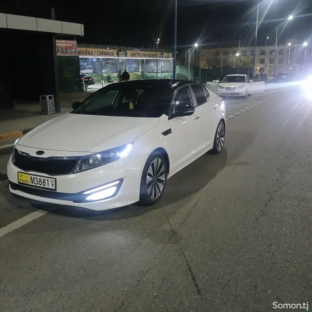 Kia K5 2011 · 2.0 AT