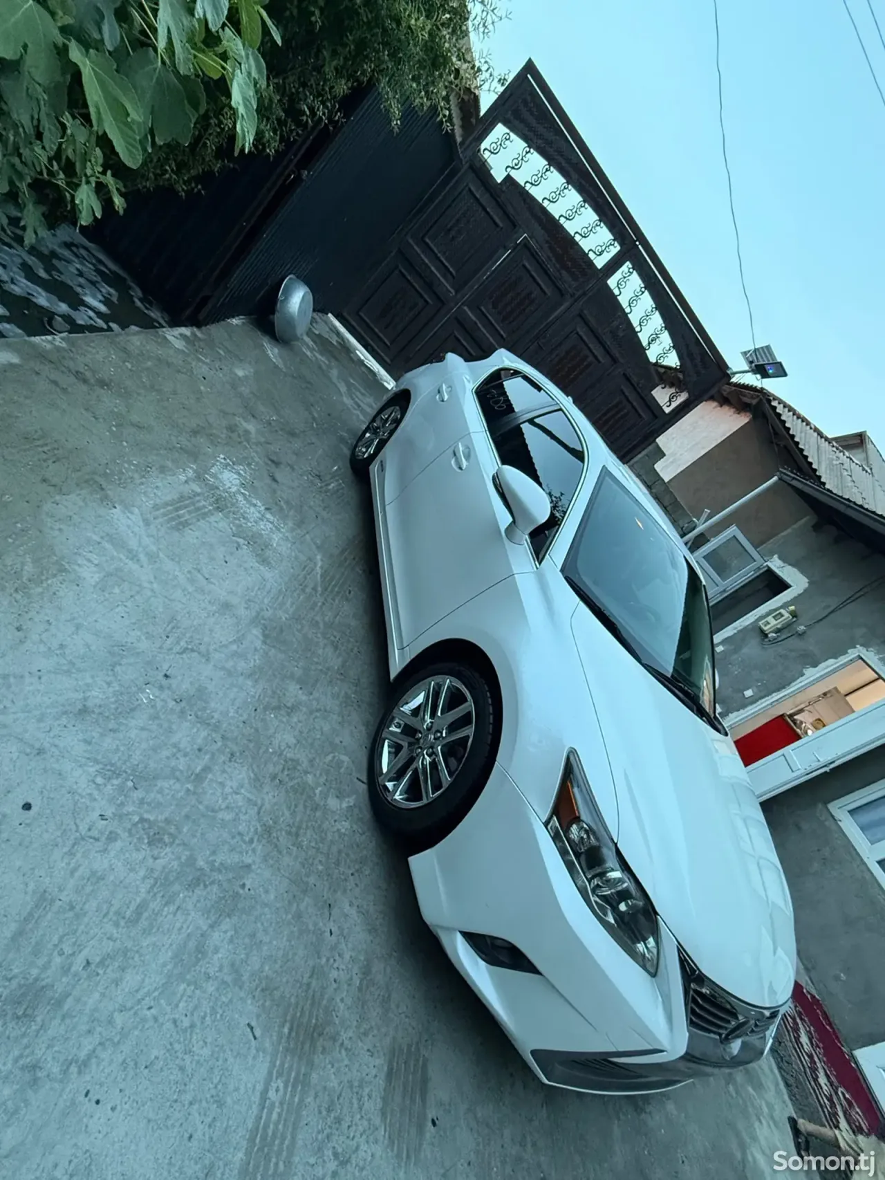 Lexus CT series 2015 · 2.0 AT